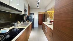 Blk 428B Floral Spring @ Yishun (Yishun), HDB 5 Rooms #514264171